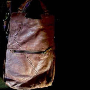 Lucky crossbody leather bag in great shape and a purple just in time for Summer!